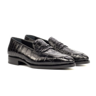 The Richmond: Onyx Alligator. Black exotic alligator loafers against white background.